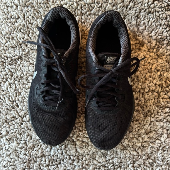 Women’s Black Nike Tennis Shoes / Training Shoes Size 7.5 - Picture 5 of 7